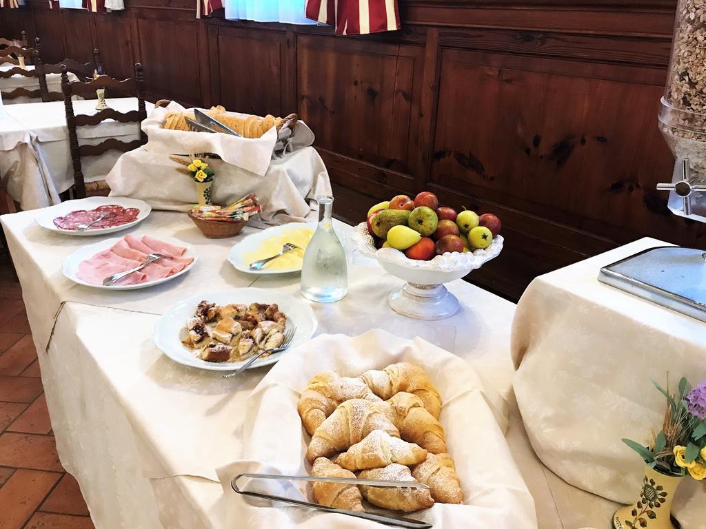 Hotel Oasi Neumann Κορτόνα Εξωτερικό φωτογραφία