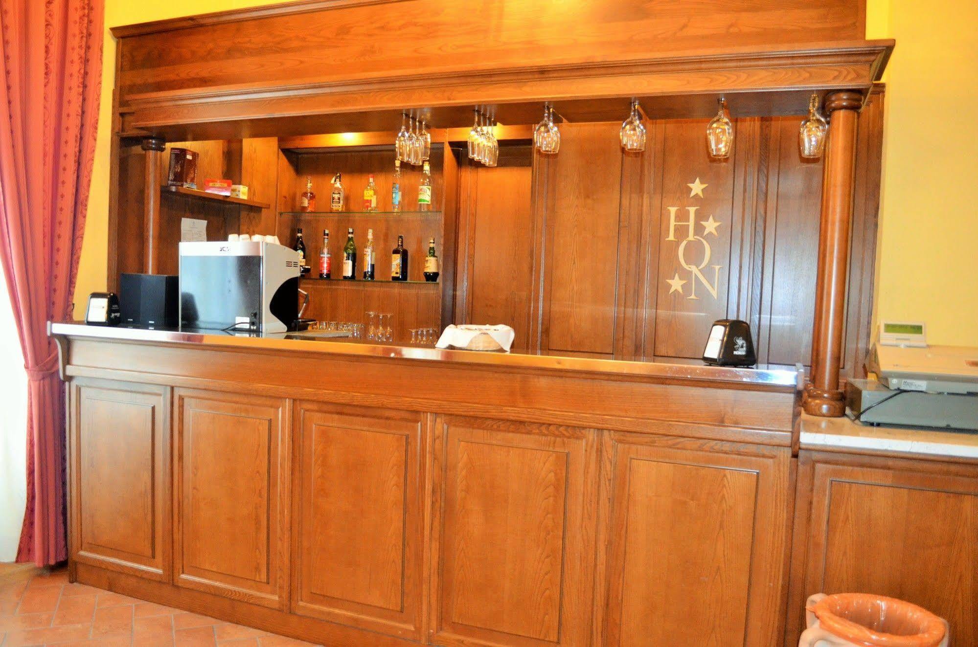 Hotel Oasi Neumann Κορτόνα Εξωτερικό φωτογραφία